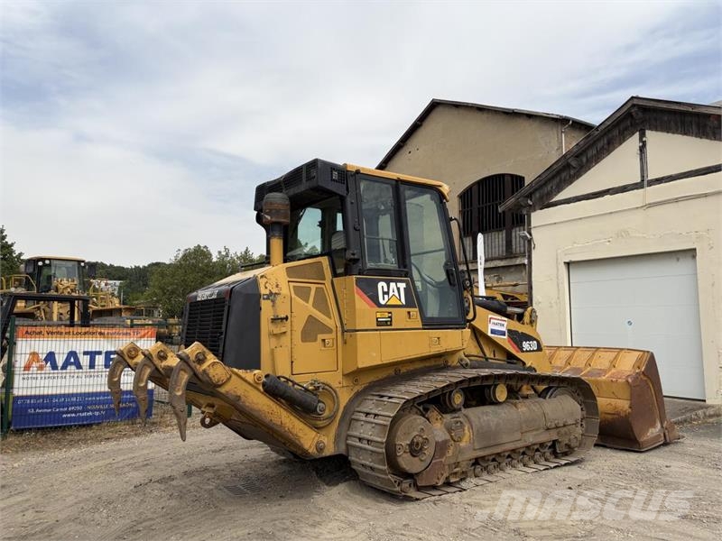 CAT 963D Pásové nakladače