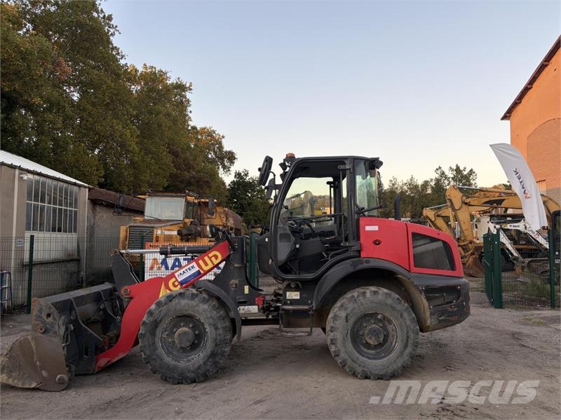 New Holland W 80 Iekrāvēji uz riteņiem