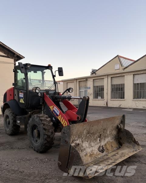 New Holland W 80 Iekrāvēji uz riteņiem