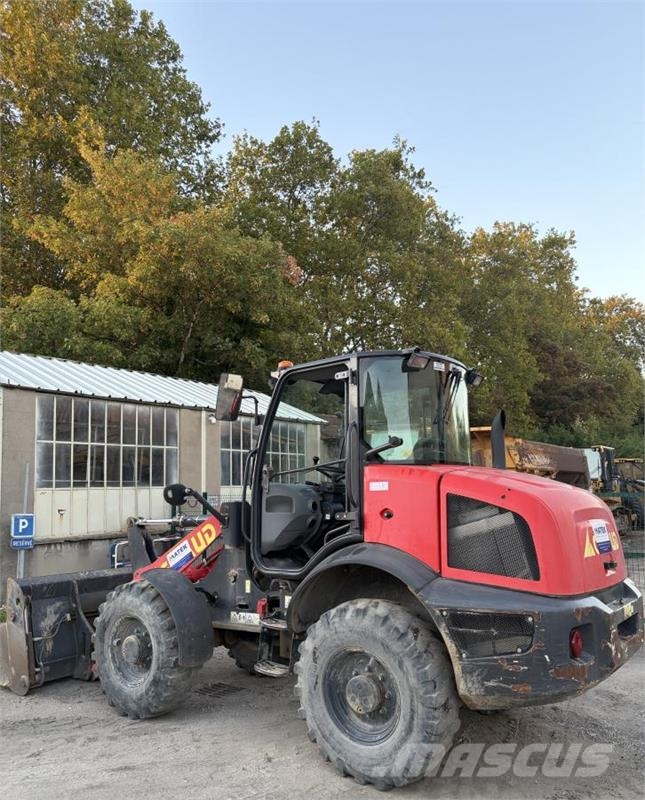 New Holland W 80 Iekrāvēji uz riteņiem