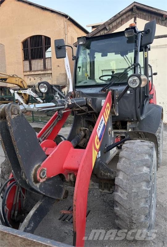 New Holland W 80 Iekrāvēji uz riteņiem