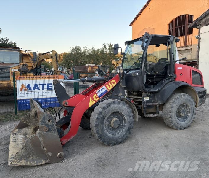 New Holland W 80 Iekrāvēji uz riteņiem