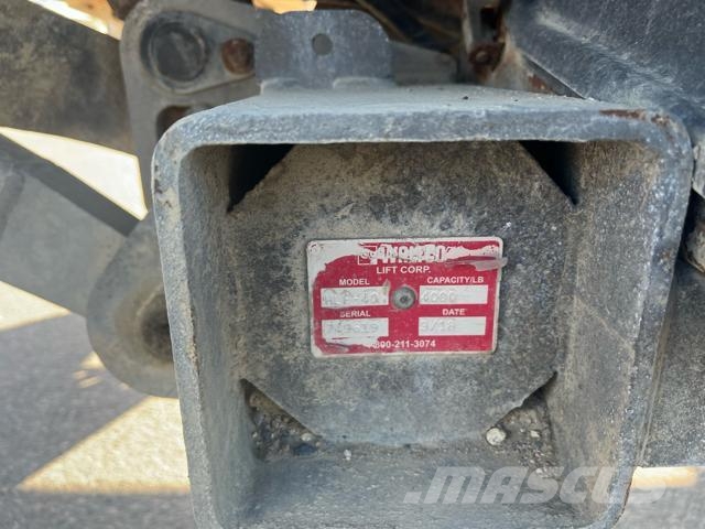 International 4300 شاحنات بدرجة حرارة قابلة للضبط