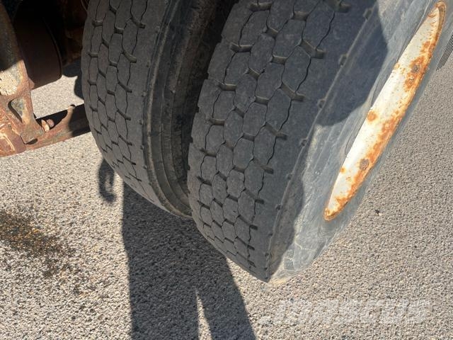 International 4300 شاحنات بدرجة حرارة قابلة للضبط