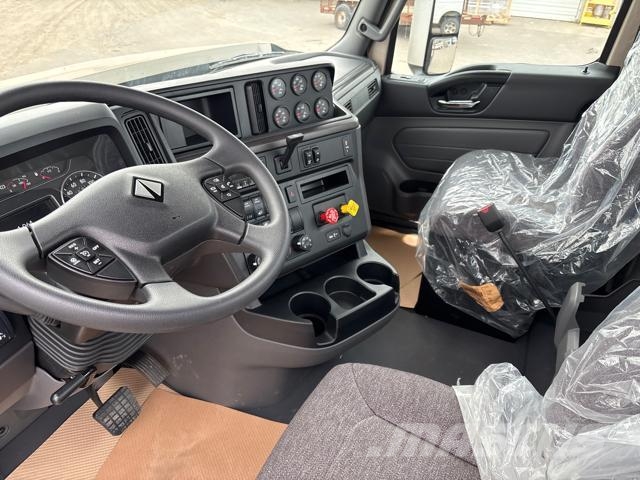 International HX Vetopöytäautot