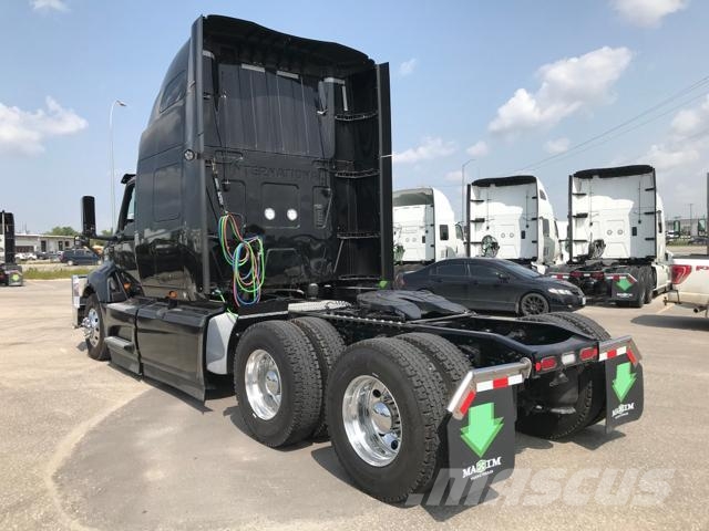 International LT Prime Movers