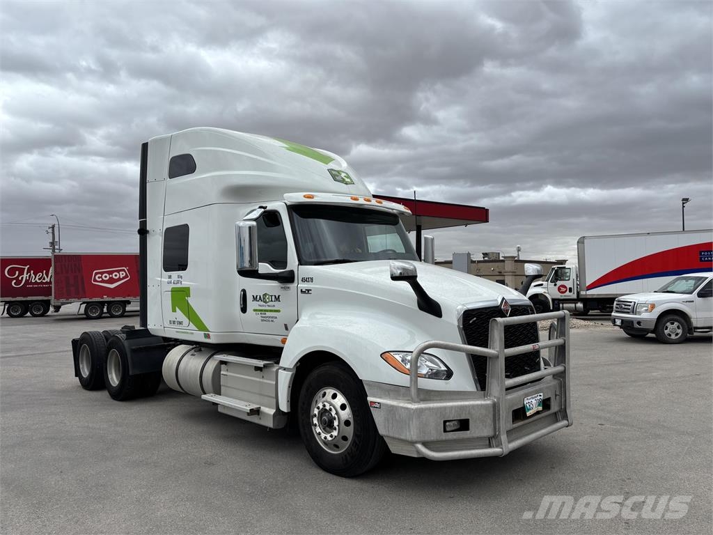 International LT Truck Tractor Units