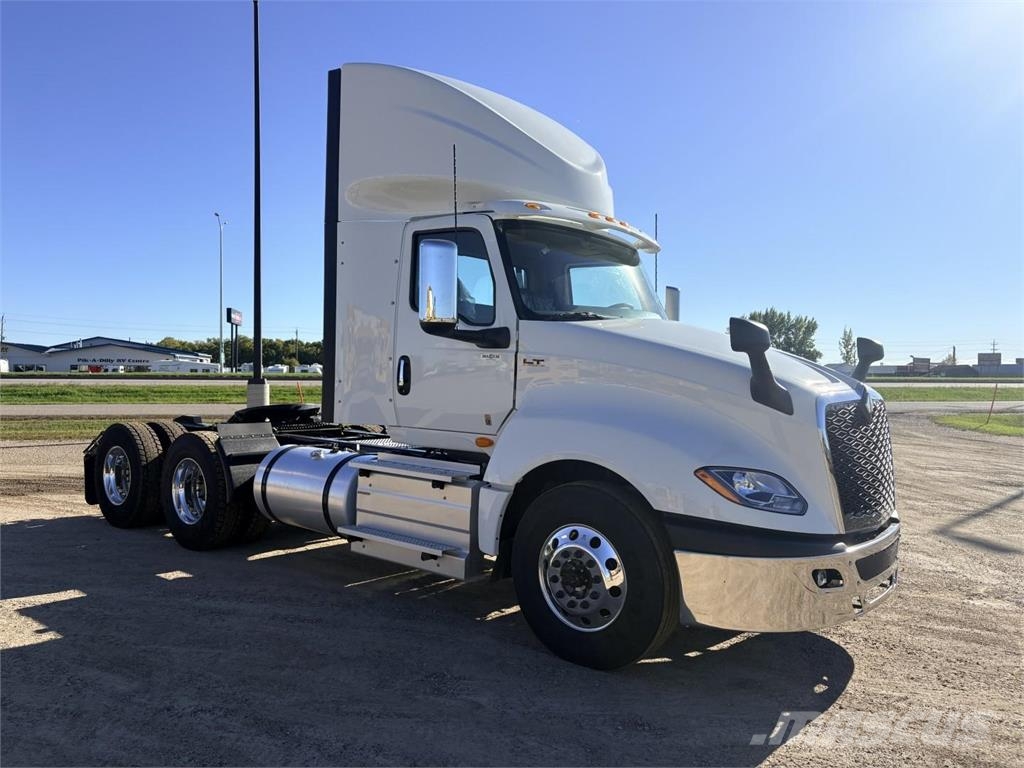 International LT Cabezas tractoras