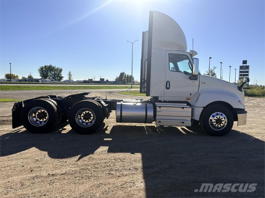 International LT Cabezas tractoras