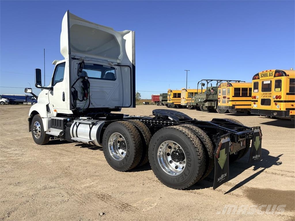 International LT Cabezas tractoras