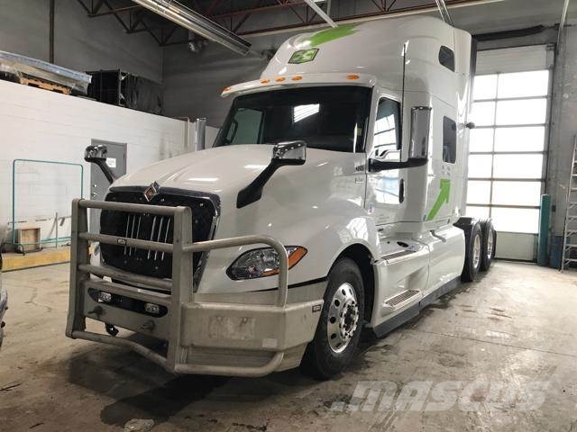International LT SLEEPER Truck Tractor Units