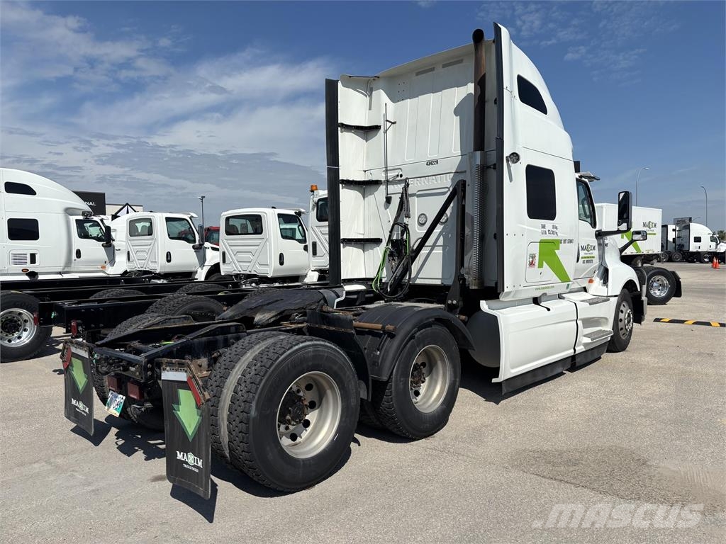International LT SLEEPER Truck Tractor Units