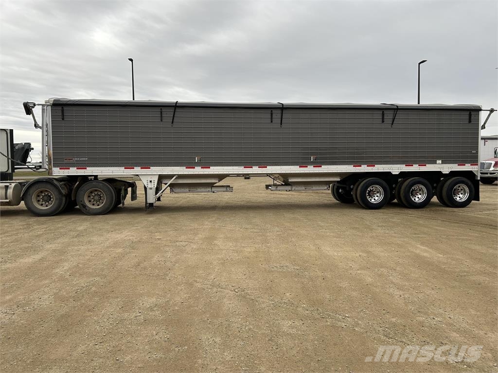 Timpte Super Hopper Tri-Axle Semi-trailer med tip