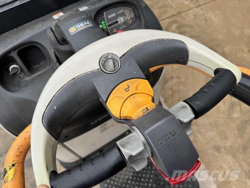 Crown WT 3000 Transpallet manuale