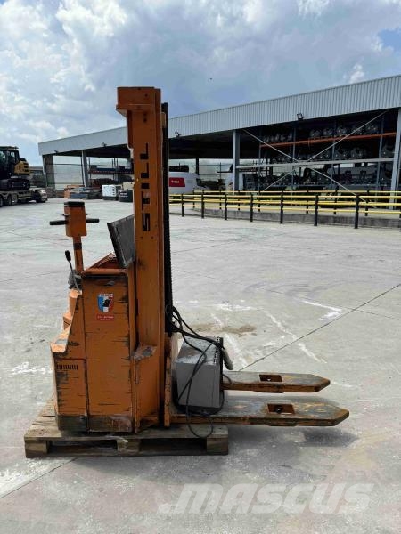 Still EGV100 Pedestrian stacker