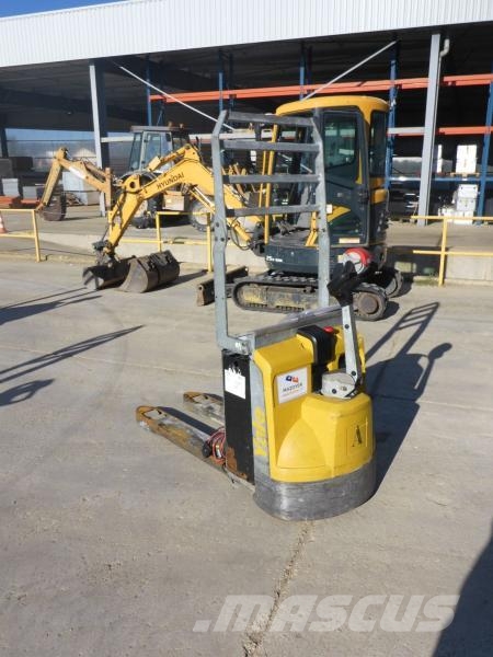 Yale MP20AC Pedestrian stacker