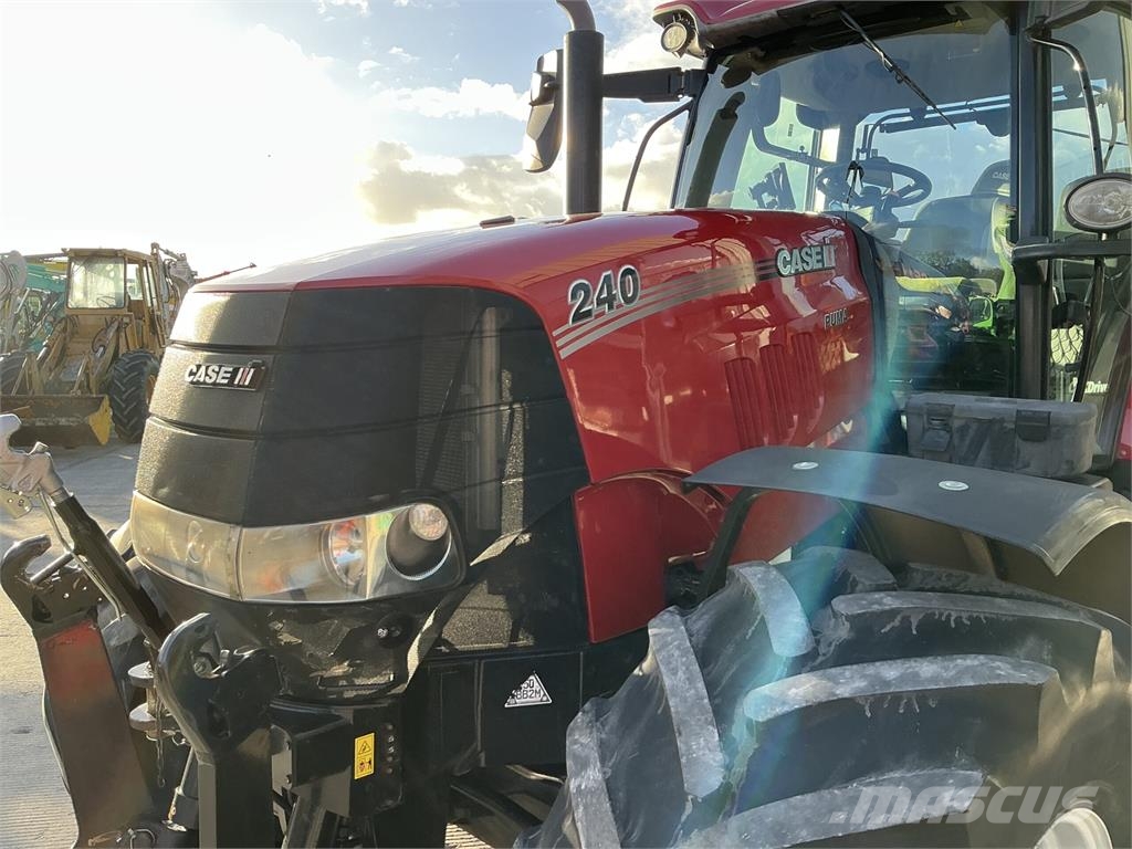 Case IH 240 CVX Drive Tractor (ST27967) الجرارات