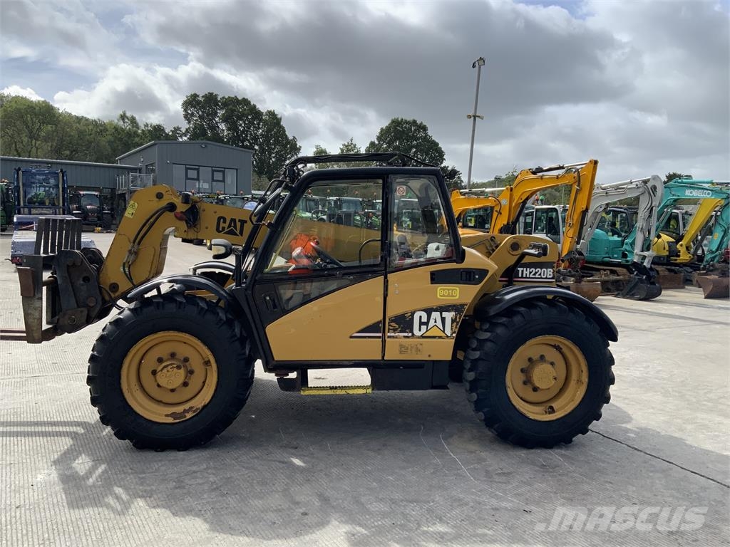 CAT TH220B Telehandler (ST25561) Teleskoplæssere
