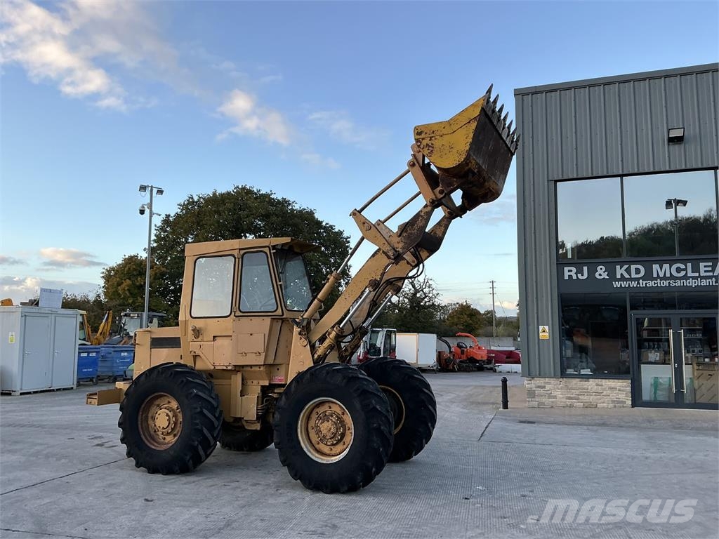 CAT Wheeled Loading Shovel Chargeuse compacte