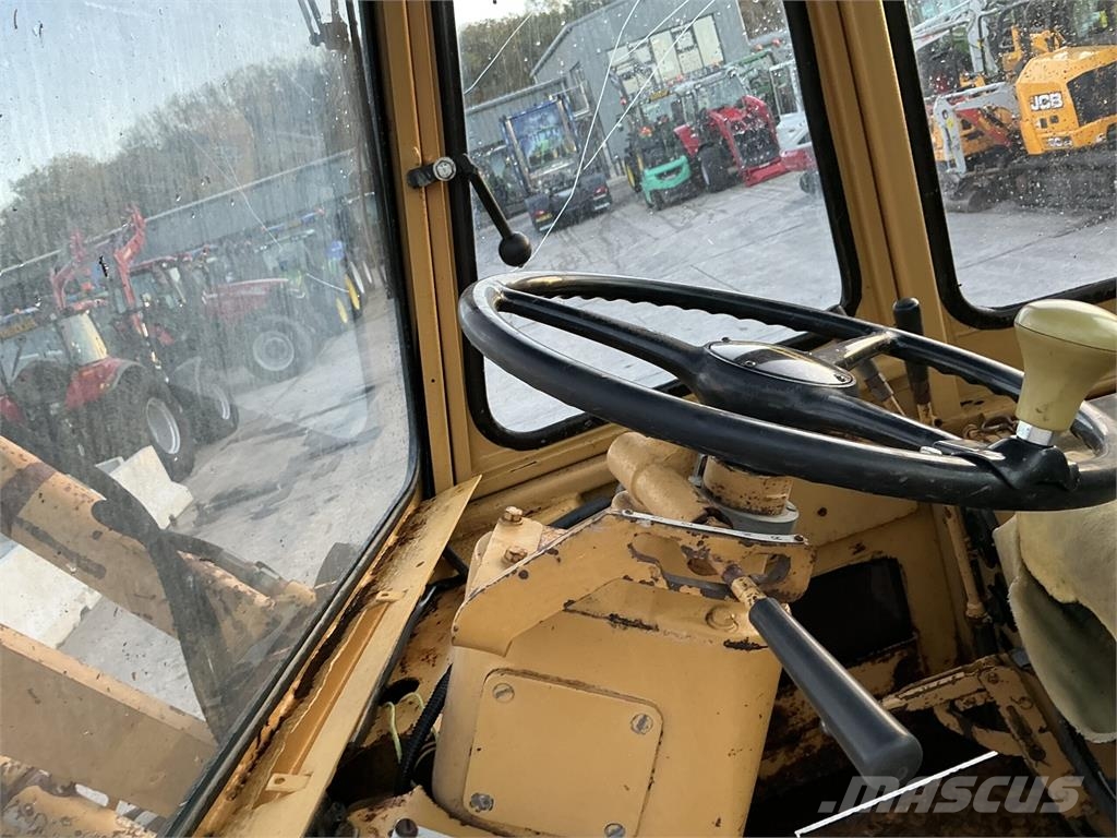 CAT Wheeled Loading Shovel Chargeuse compacte