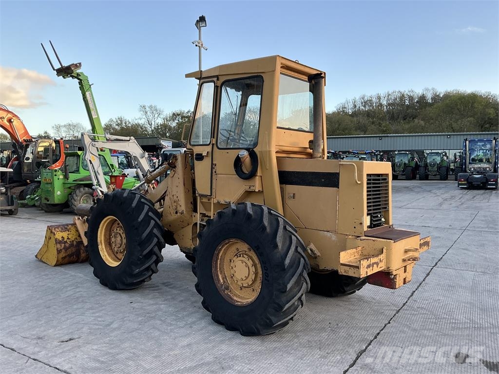 CAT Wheeled Loading Shovel Chargeuse compacte