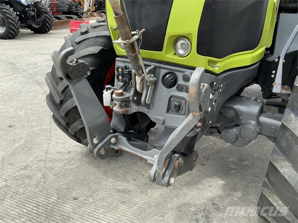 CLAAS 810 Axion Tractor (ST27040) ماكينات زراعية - غير ذلك