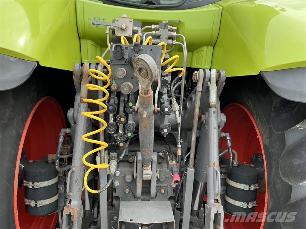 CLAAS 810 Axion Tractor (ST27040) ماكينات زراعية - غير ذلك
