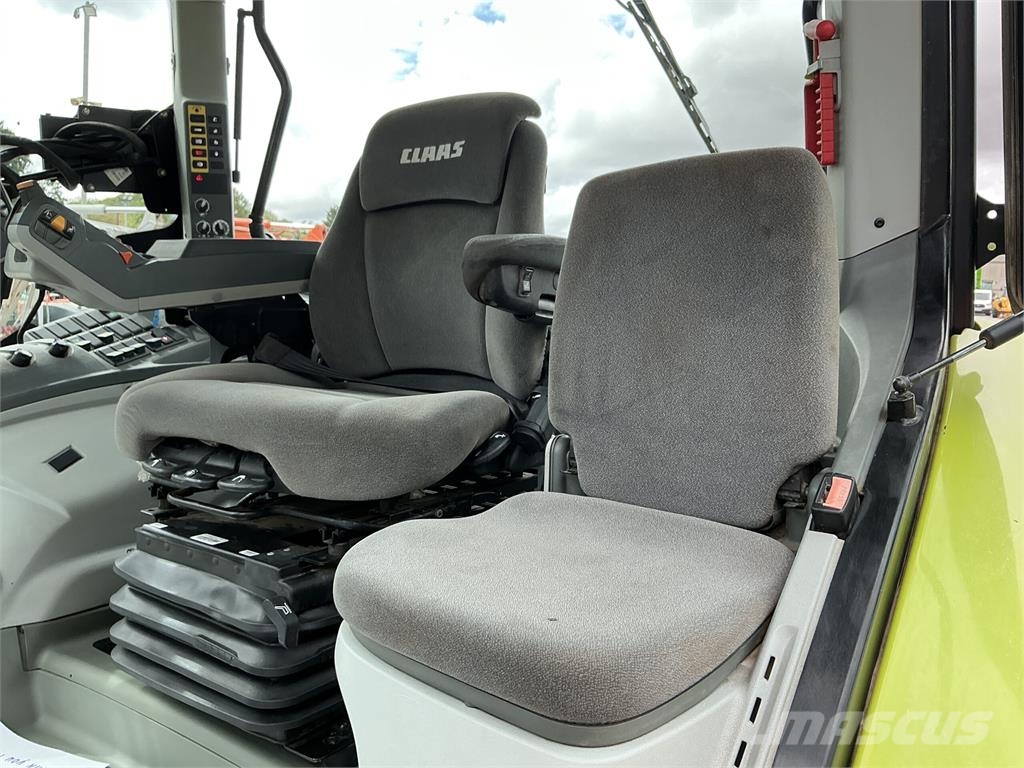 CLAAS 810 Axion Tractor (ST27040) ماكينات زراعية - غير ذلك