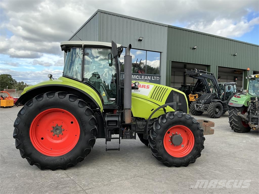 CLAAS Axion 820 Tractors (ST27529) ماكينات زراعية - غير ذلك