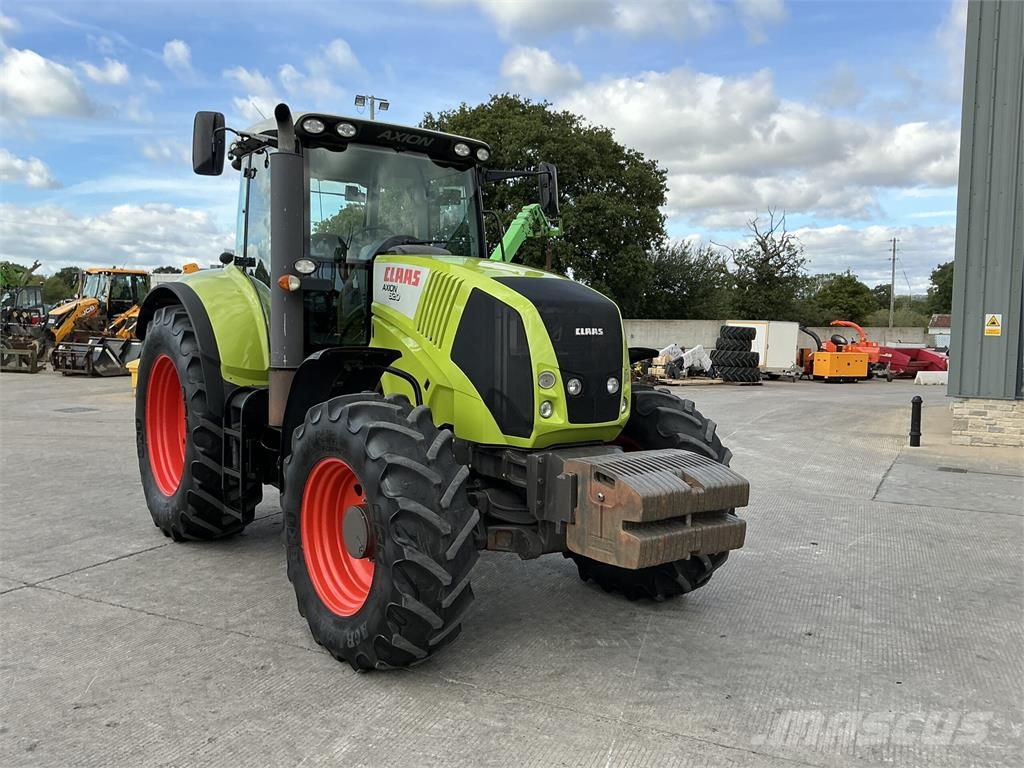 CLAAS Axion 820 Tractors (ST27529) ماكينات زراعية - غير ذلك
