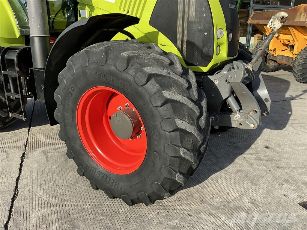 CLAAS Axion 850 Tractor (ST27724) الجرارات