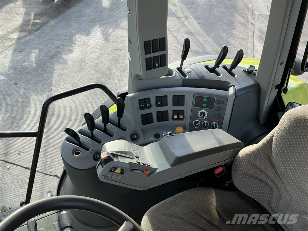 CLAAS Axion 850 Tractor (ST27724) الجرارات