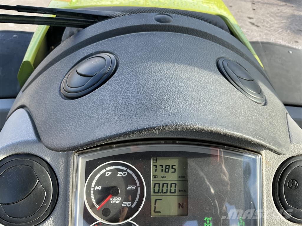 CLAAS Axion 850 Tractor (ST27724) الجرارات