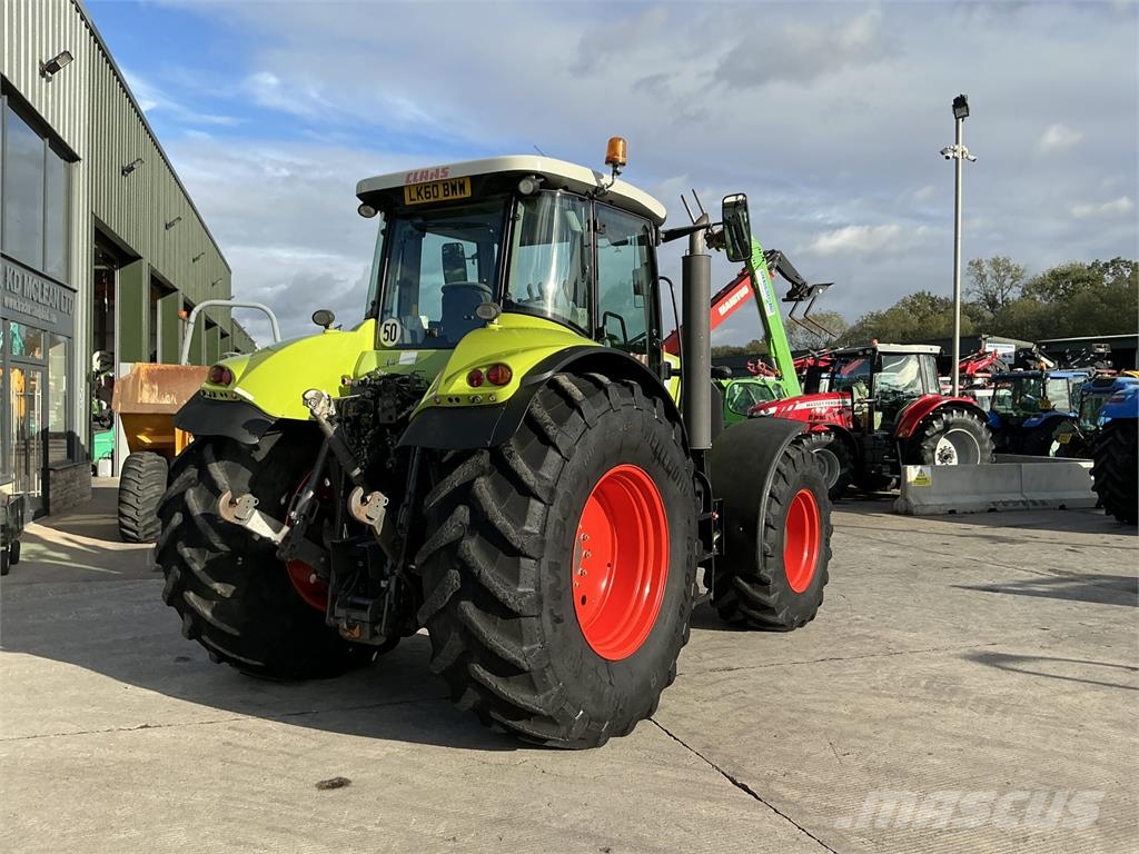 CLAAS Axion 850 Tractor (ST27724) الجرارات