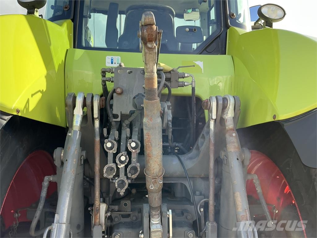 CLAAS Axion 850 Tractor (ST27836) الجرارات