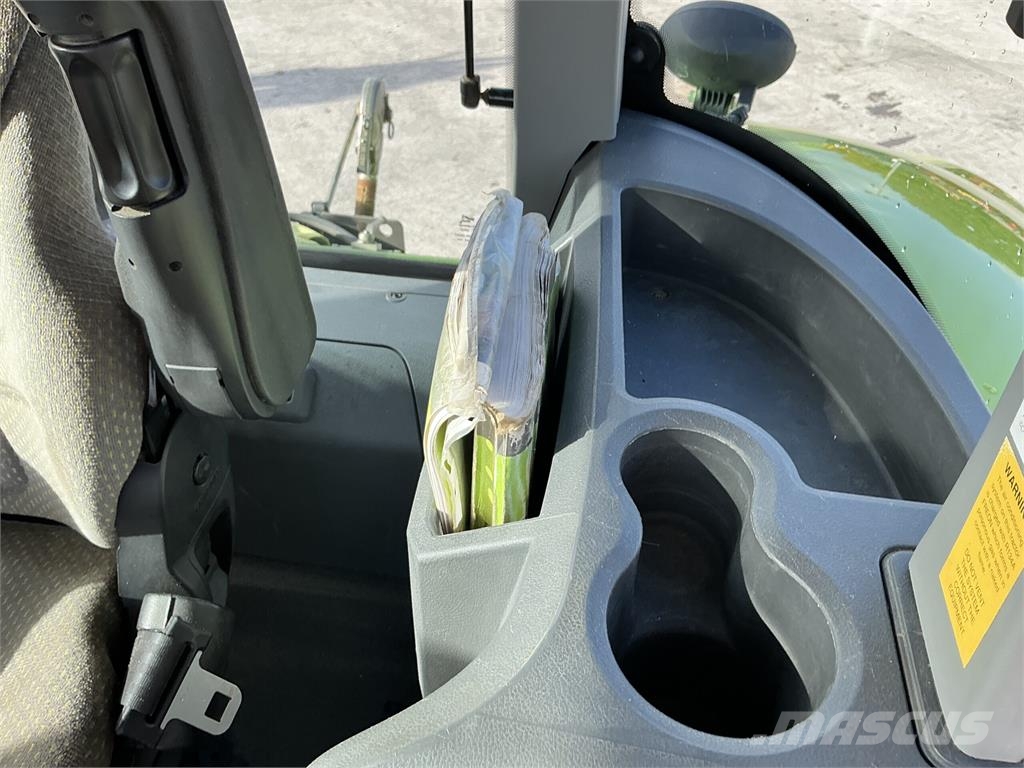CLAAS Axion 850 Tractor (ST27836) الجرارات