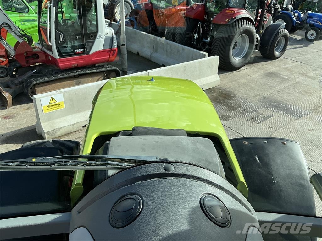 CLAAS Axion 850 Tractor (ST27836) الجرارات