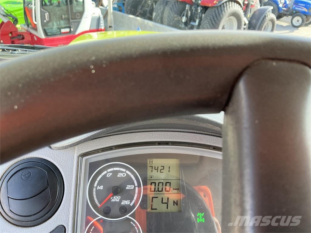 CLAAS Axion 850 Tractor (ST27836) الجرارات