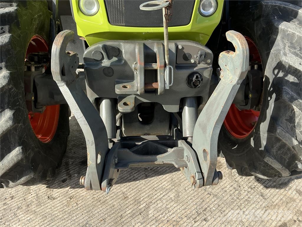 CLAAS Axion 850 Tractor (ST27836) الجرارات