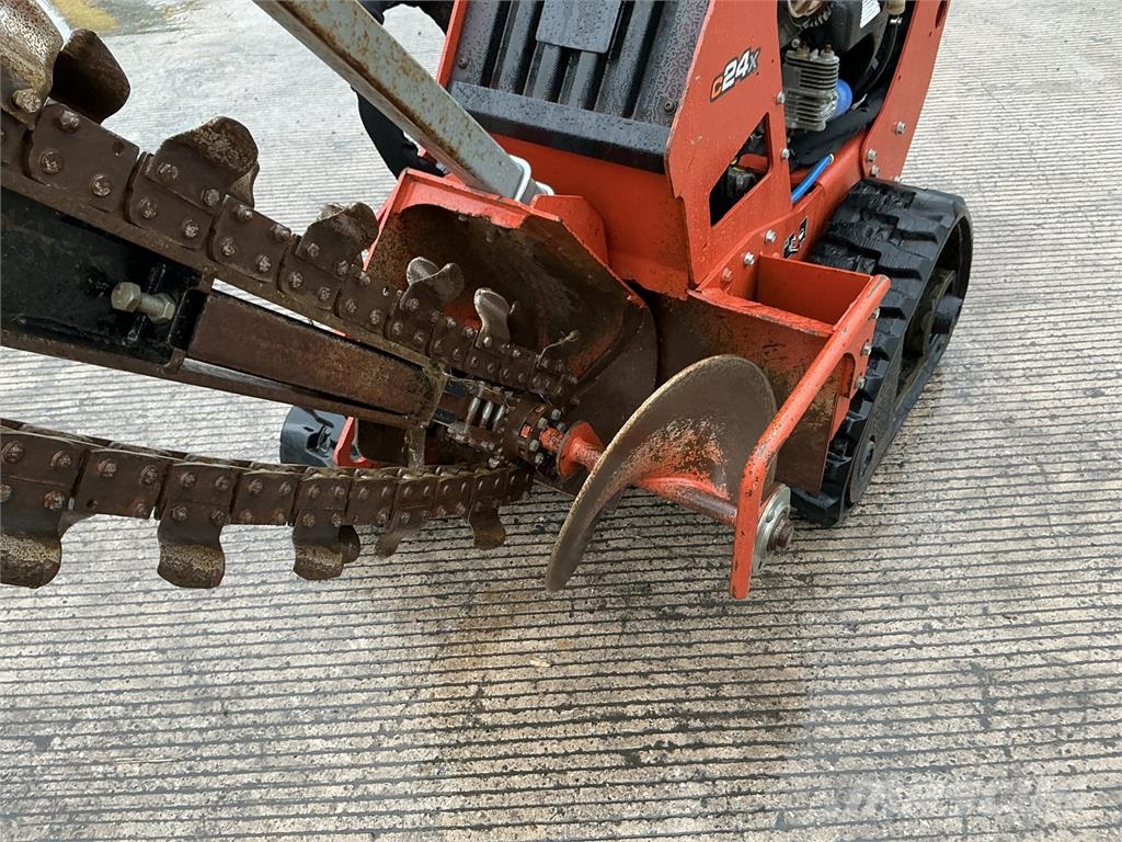 Ditch Witch C24X Trencher Excavator (ST28044) Paletli ekskavatörler