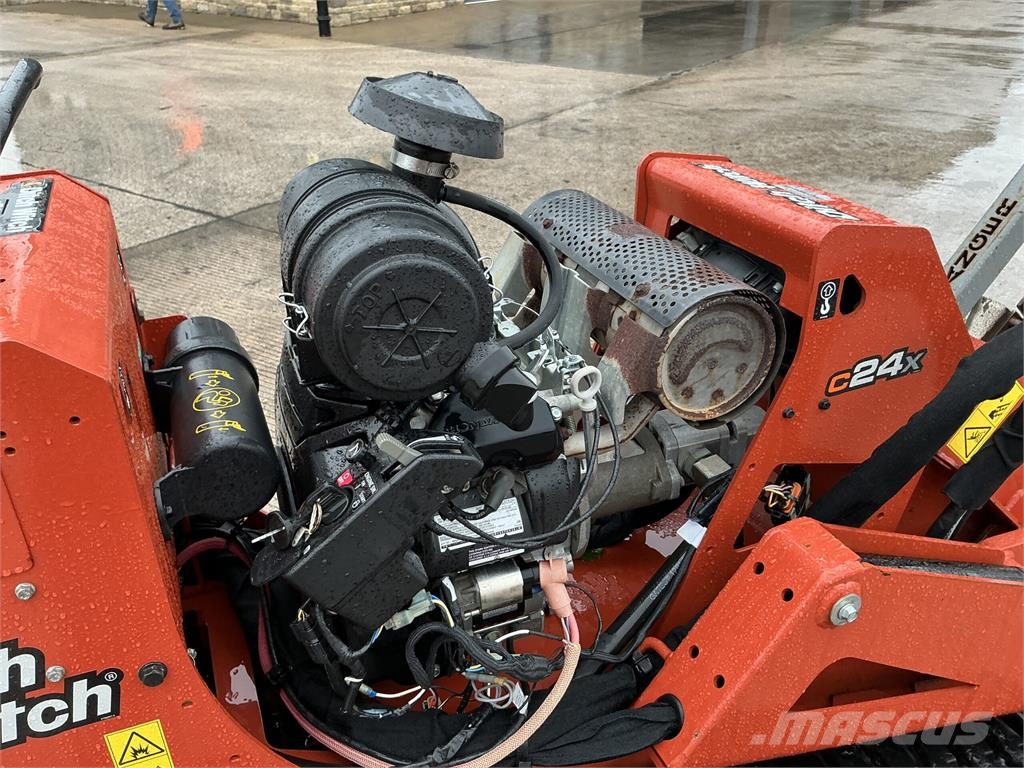 Ditch Witch C24X Trencher Excavator (ST28044) Paletli ekskavatörler
