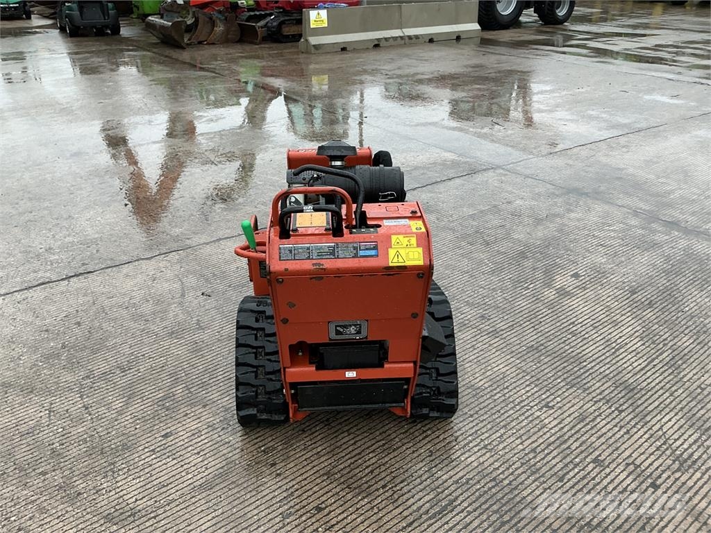 Ditch Witch C24X Trencher Excavator (ST28044) Paletli ekskavatörler