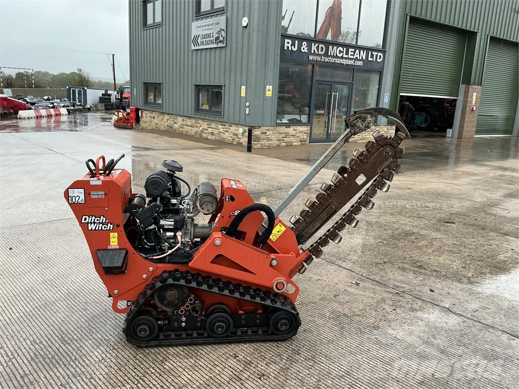 Ditch Witch C24X Trencher Excavator (ST28044) Paletli ekskavatörler