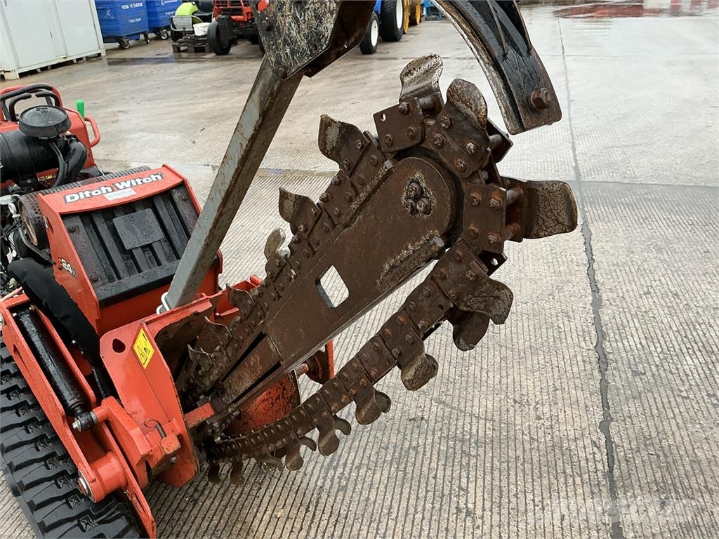 Ditch Witch C24X Trencher Excavator (ST28044) Paletli ekskavatörler