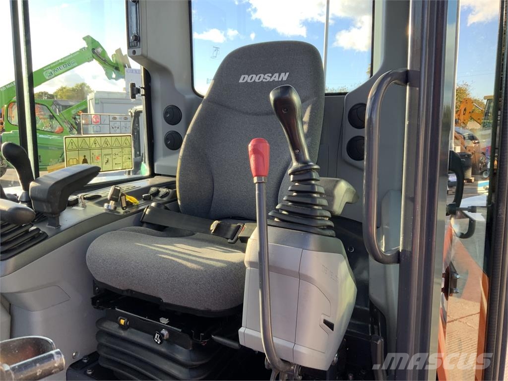 Doosan DK63-7 Series 7 Digger (ST27920) Pelle sur chenilles