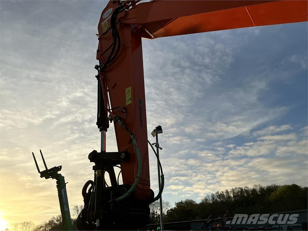 Doosan DX235 LCR-5 Steelwrist Tiltrotator Digger (ST27743 Crawler excavators