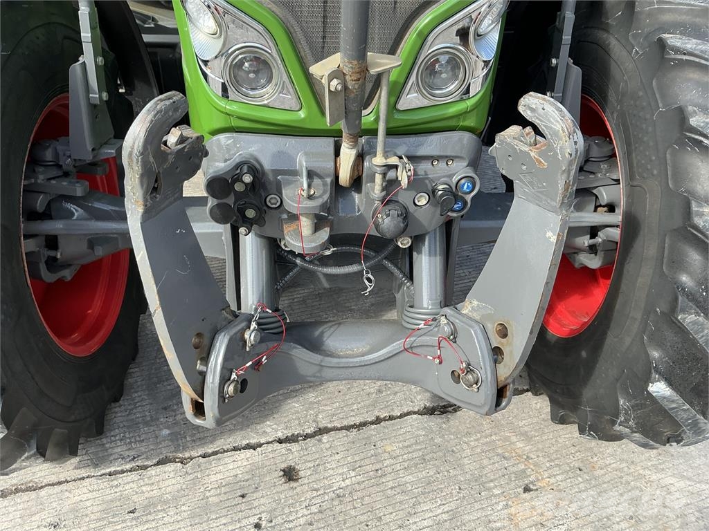 Fendt 516 Profi Plus Tractor (ST27582) ماكينات زراعية - غير ذلك