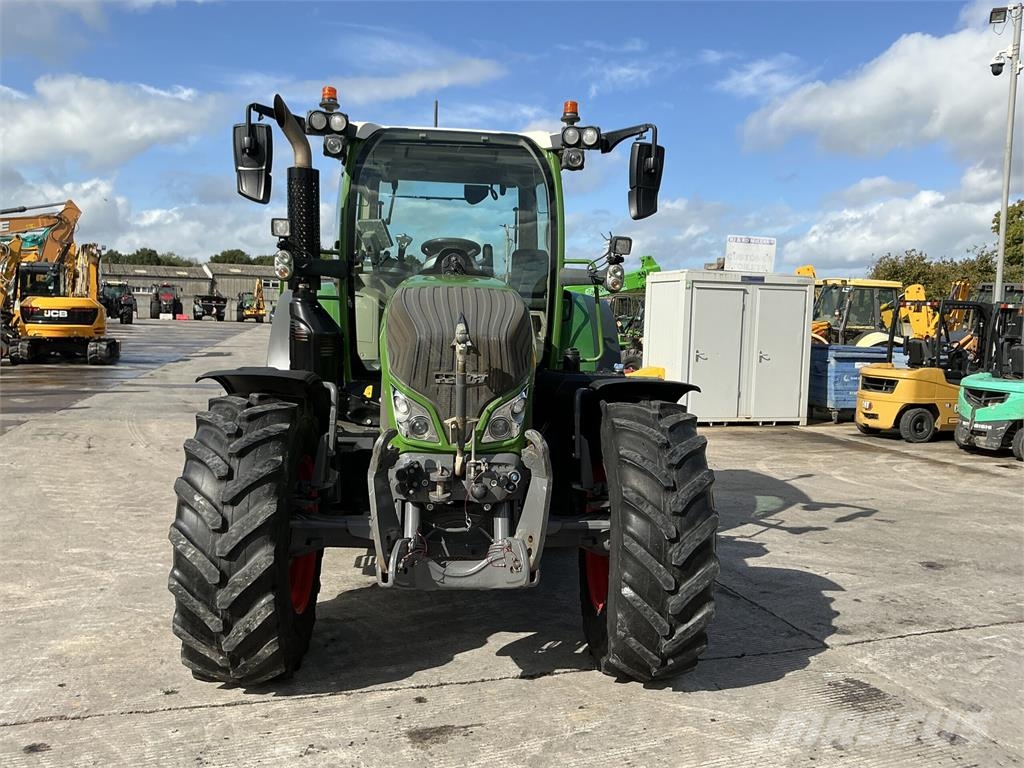 Fendt 516 Profi Plus Tractor (ST27582) ماكينات زراعية - غير ذلك