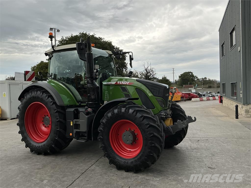 Fendt 720 Profi Plus Tractor (ST27592) الجرارات