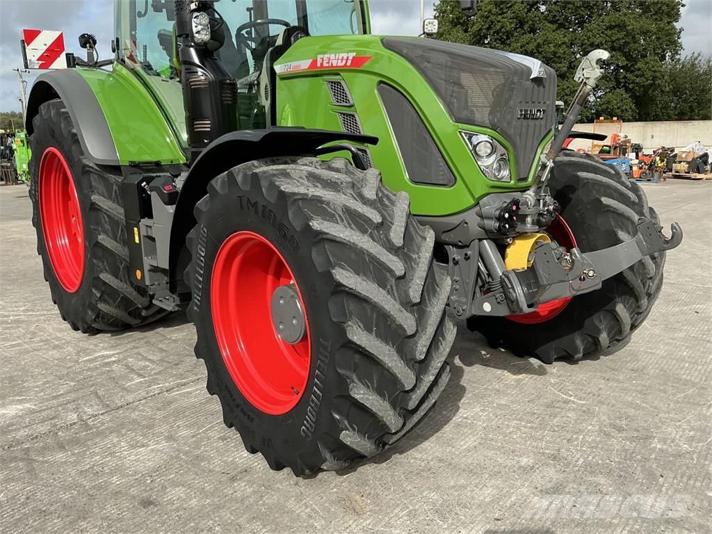 Fendt 724 Profi Plus Tractor (ST27737) Sonstige Landmaschinen